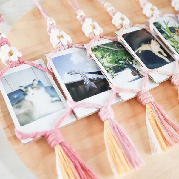 Daisy Polaroid Hanger